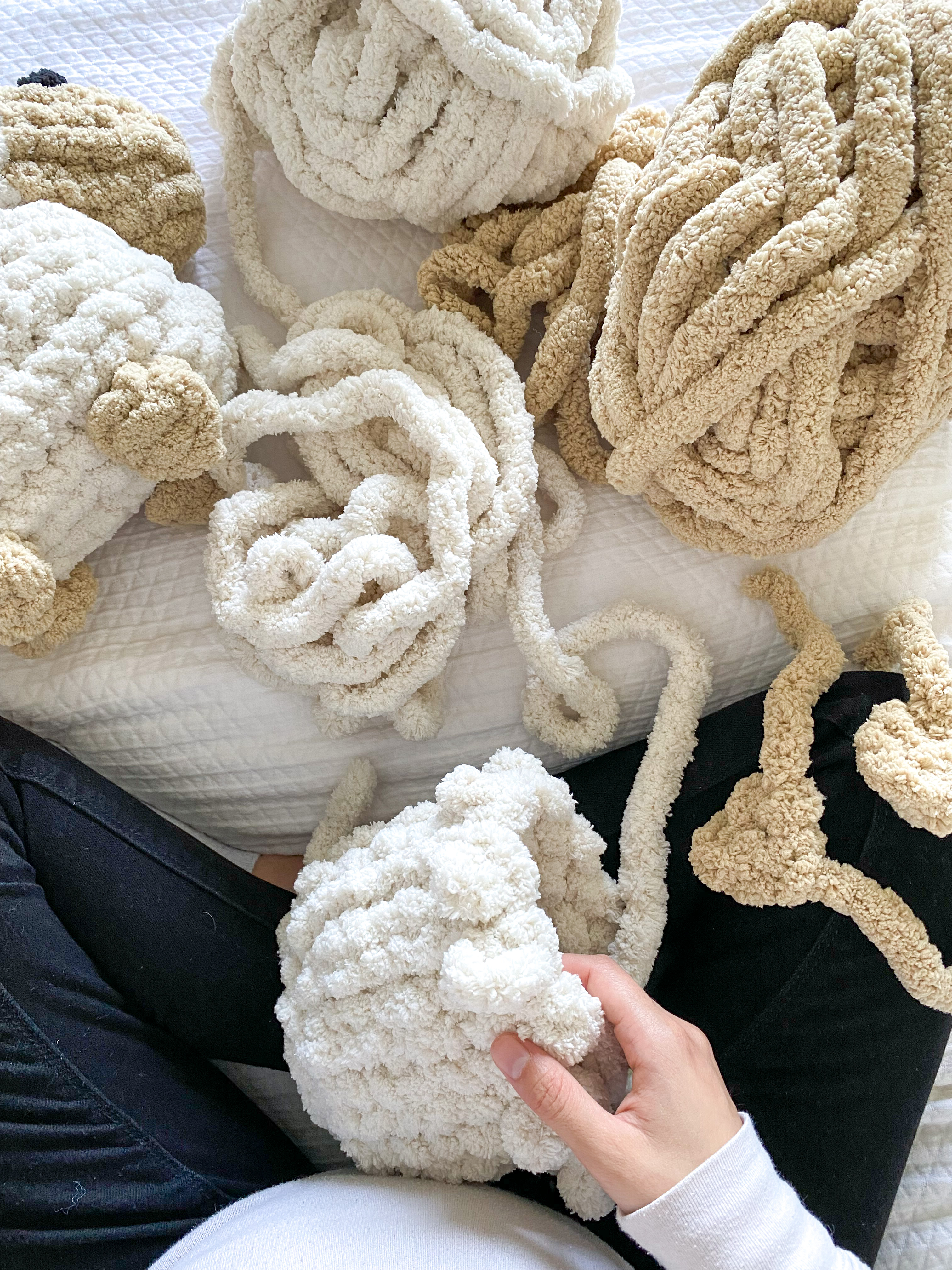 Hobby lobby best sale chunky blanket yarn